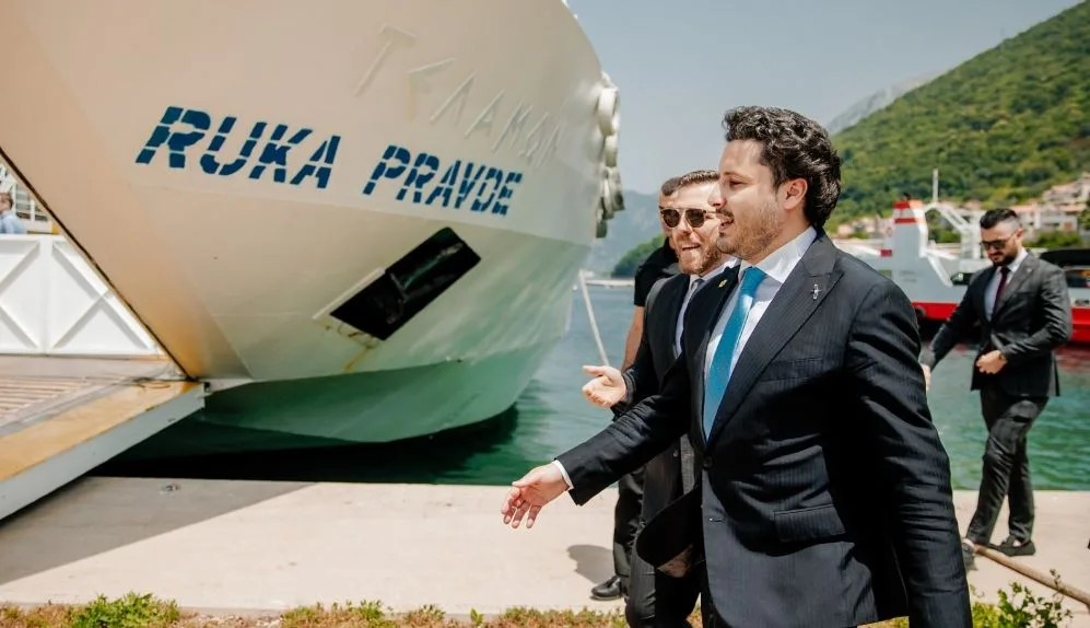 Abazović: Trajekt donosi više novca nego EPCG