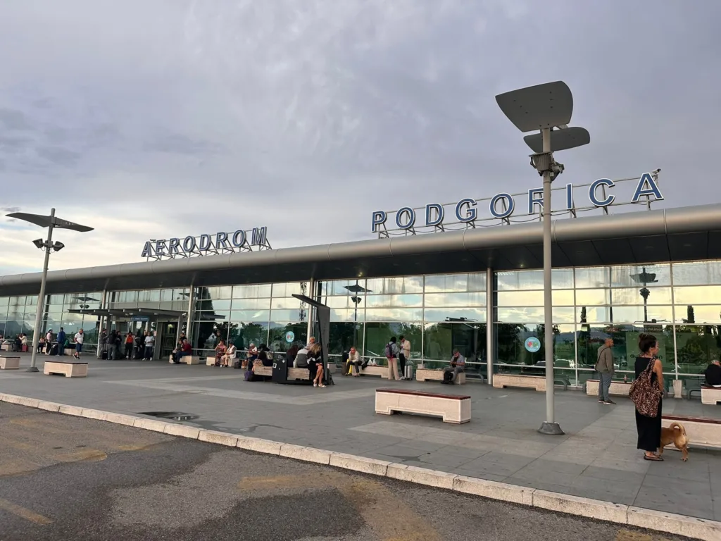 Nezavisni sindikat Aerodroma CG traži hitne mjere za očuvanje sigurnosti letenja