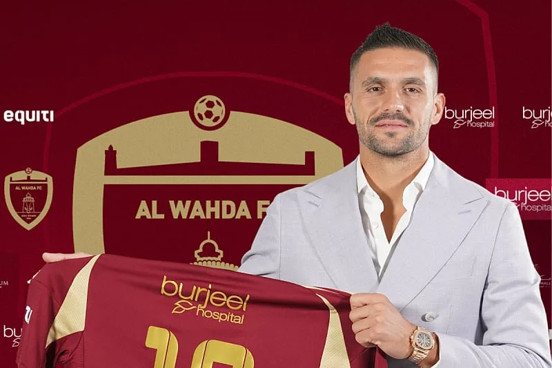 Zov novca bio je jači od poziva Zvezde: Dušan Tadić zvanično predstavljen u novom klubu