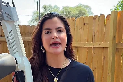 Republikanka zapalila Kur’an i poručila da će “okončati islam u Teksasu”