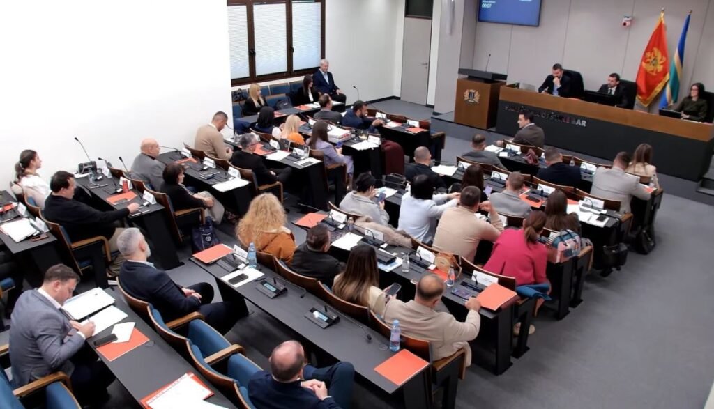 URA: Uprkos svim apelima barska vlast izglasala prodaju parcela za vrijednost jedne garsonjere u zelenom pojasu u Šušanju