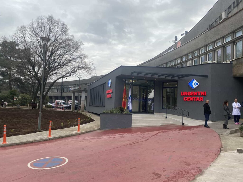 Šimun: Proširenjem Urgentnog značajno unaprijeđen prijem pacijenata; Mujović: Ovim pokazujemo da vodimo računa o zdravlju građana