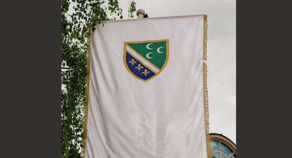 Bošnjačko vijeće osudilo odluku KSCG da ukloni bošnjačku zastavu na utakmici u Rožajama