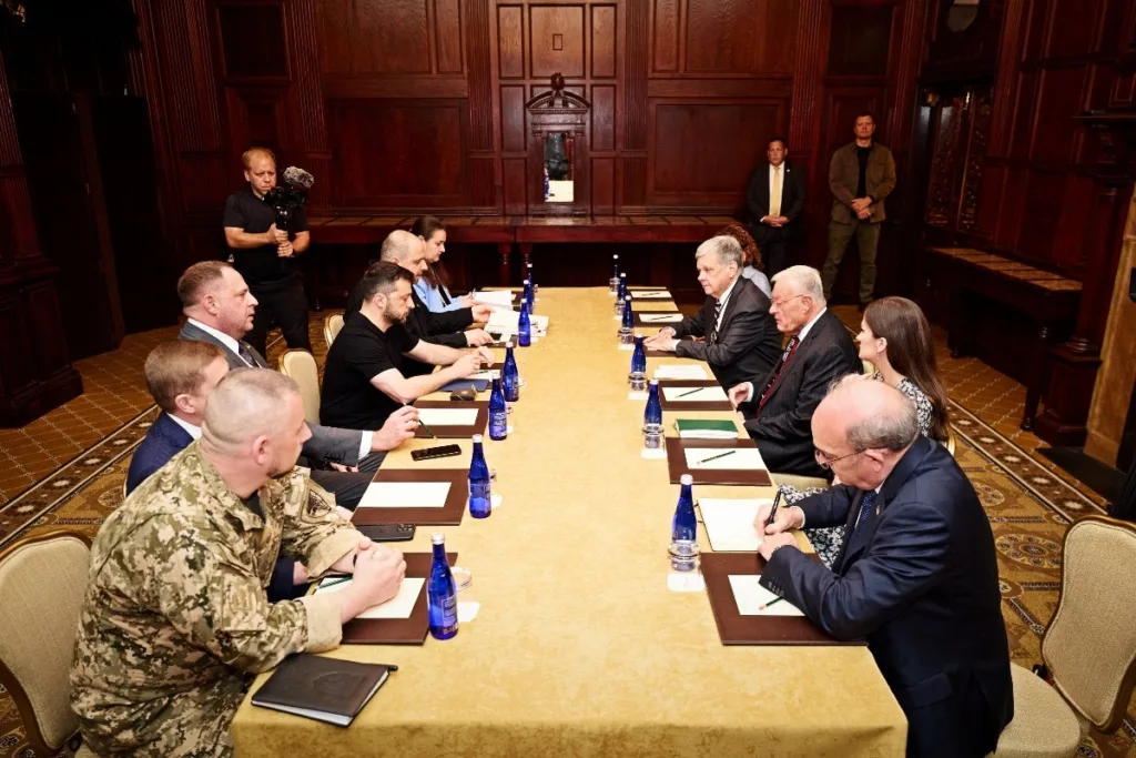 Zelenski: Rusija se na mir može prisiliti samo snagom