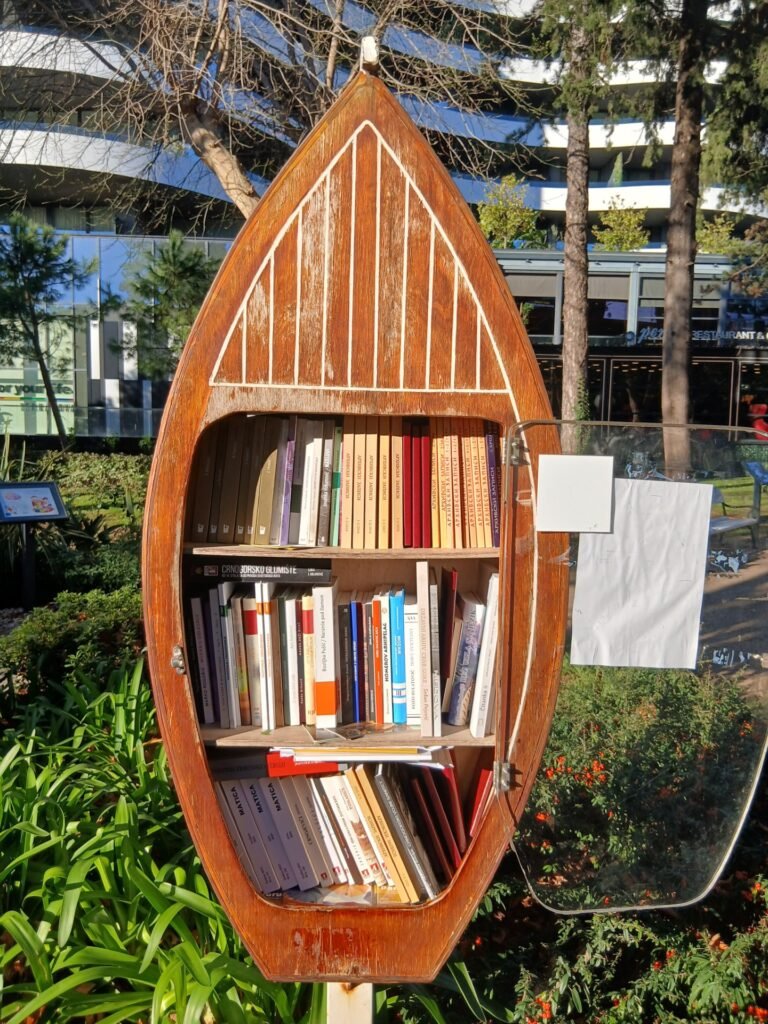 BU2 i prijatelji za kulturnu baštinu Opštine Budva darivali knjige