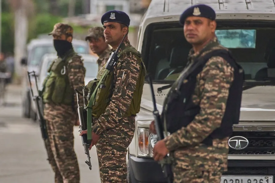 U eksploziji na političkom skupu najmanje 13 poginulih