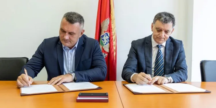 Komnenović i Vuksanović potpisali Memorandum o izgradnji bulevara u Tivtu