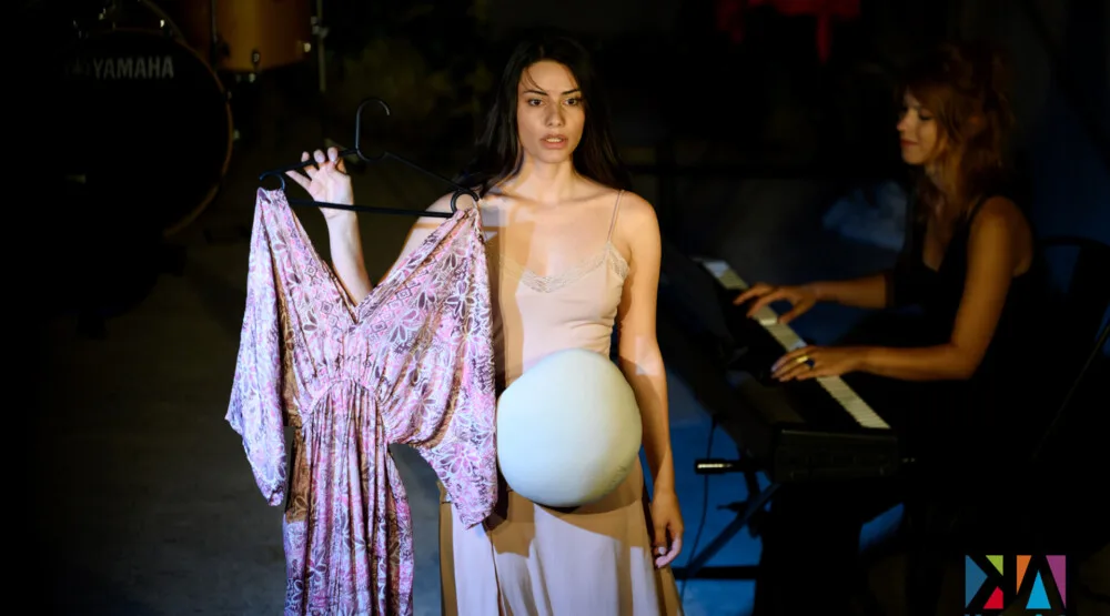 Posljedice sputavanja žena u društvu: Na KotorArtu izvedena predstava “Ženomrzačke priče”