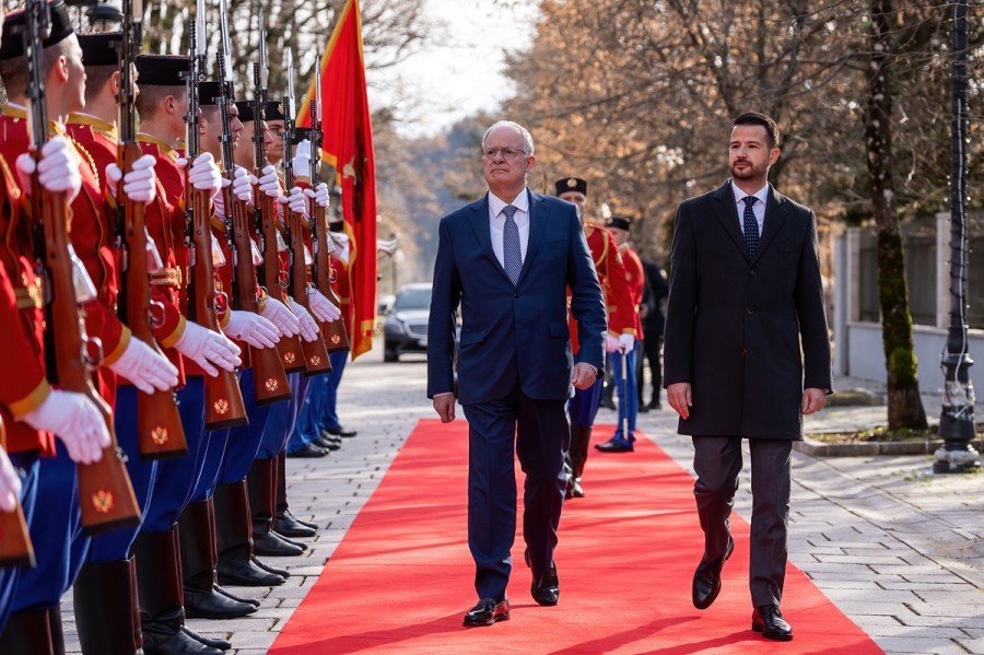 Milatović dočekao predsjednika Grčke uz najviše državne počasti