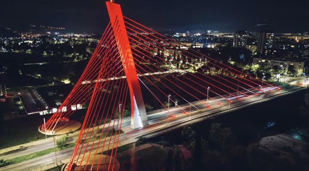 Milenijum u bojama turske zastave