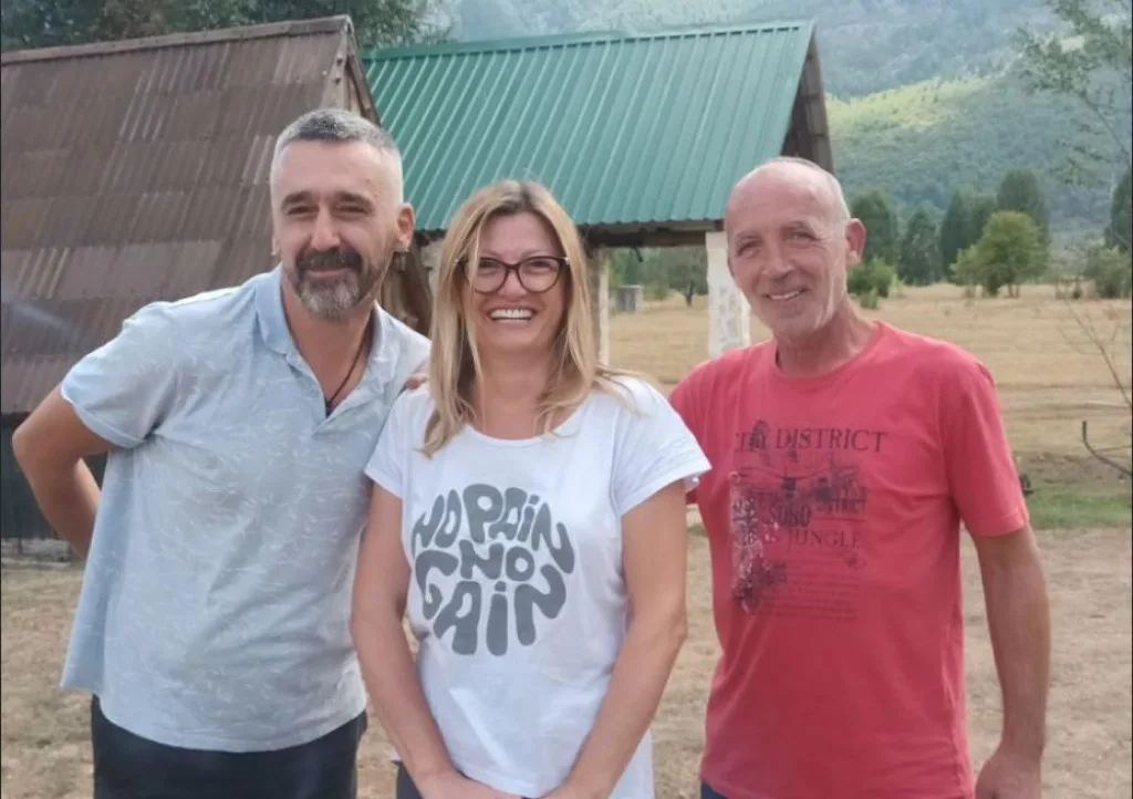 Mještani Gornjih Brezana pronašli ruksak sa novcem i dokumentima i vratili ga vlasnici