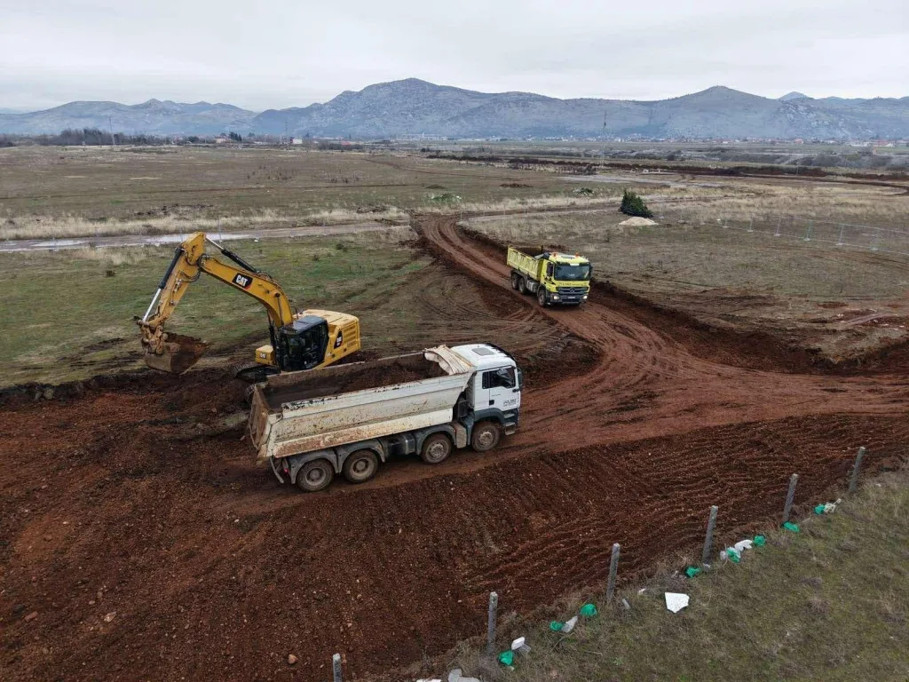 Stiže oprema na gradilište u Botunu