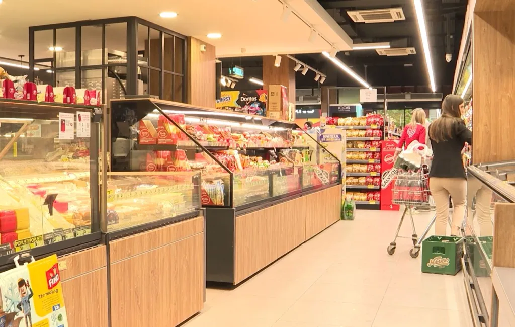 U Tivtu prodavnice ipak zatvorene