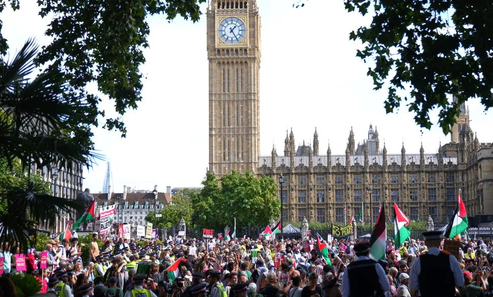 Policija ponovo hapsi demonstrante u Londonu koji su protiv zabrane djelovanja grupe “Palestinska akcija”