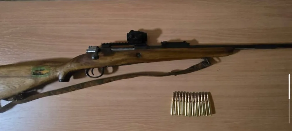 Nikšić: Granična policija u vozilu pronašla pušku i municiju, uhapšen državljanin BiH