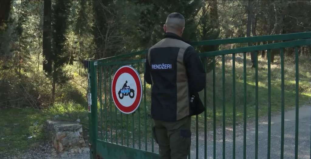 (VIDEO) Sjekloća: Napad na rendžera alarm; Lakić: Izdao sam naredbu vozaču motocikla da stane, on krenuo na mene