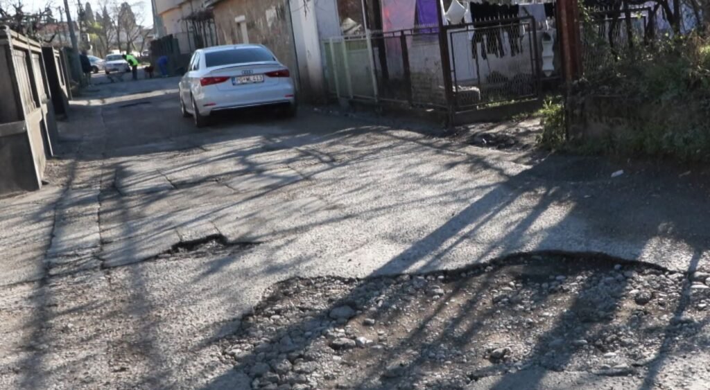 (VIDEO) Zečević: Počela sanacija ulica na Zabjelu, biće obnovljeno više od 600 metara puta