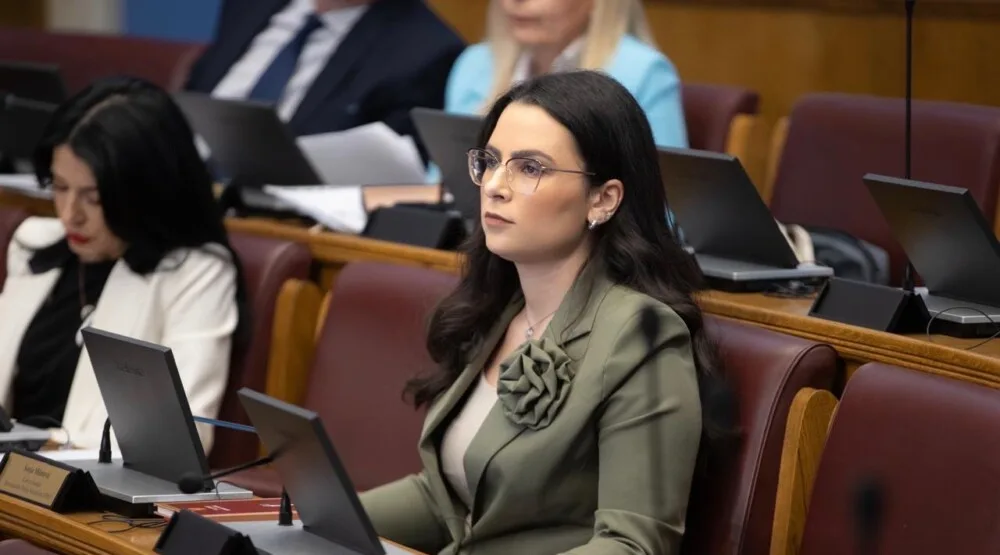 Popović: Boris Bogdanović da potpiše saopštenje i da prestane da se krije iza poslanica