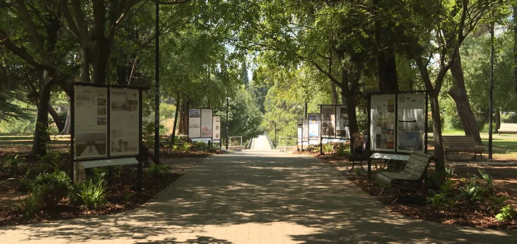 Njegošev park dijelom pretvoren u izložbeni prostor