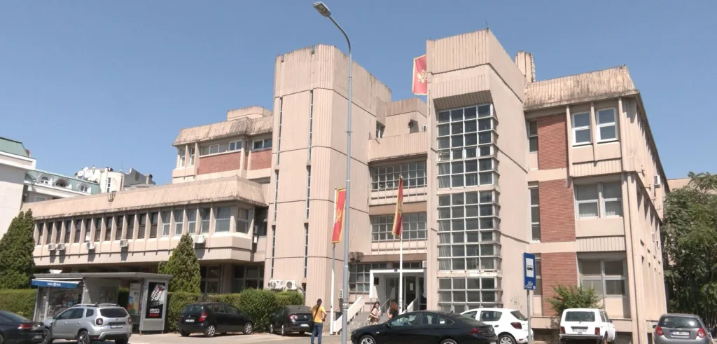 Pešić – Ćetković: Upravni sud najopterećeniji sud u Crnoj Gori, sudije trpe sve veći politički i medijski pritisak