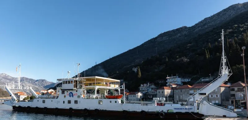 Više od milion vozila prevezeno trajektima na liniji Kamenari- Lepetani