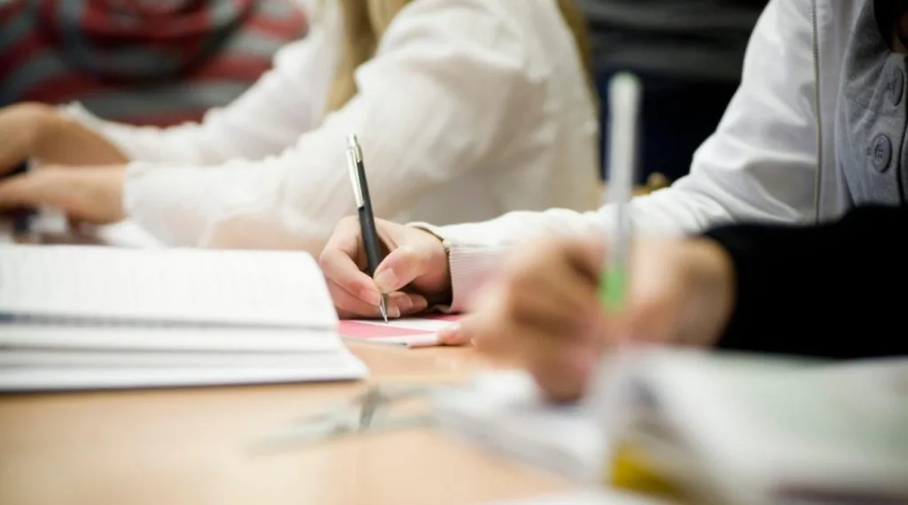 Istražuju je li učenica prijetila smrću drugoj djevojčici