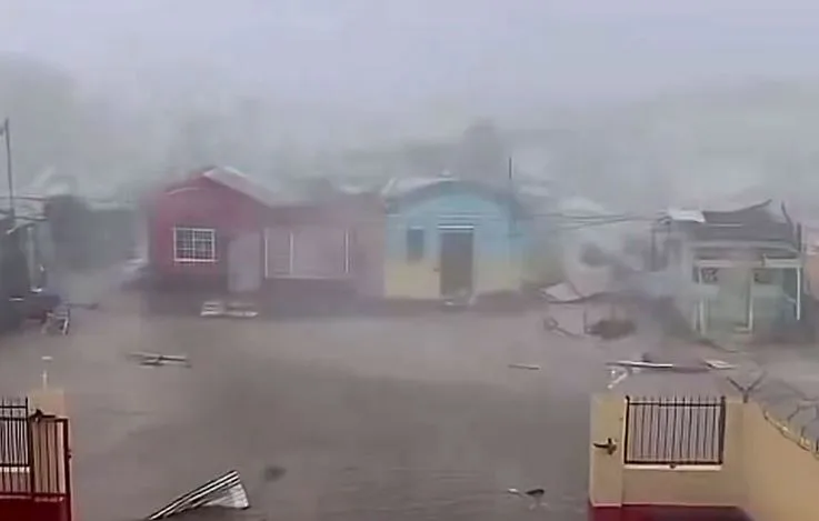 (VIDEO) Jedan od najsnažnijih uragana ikada pogodio Jamajku