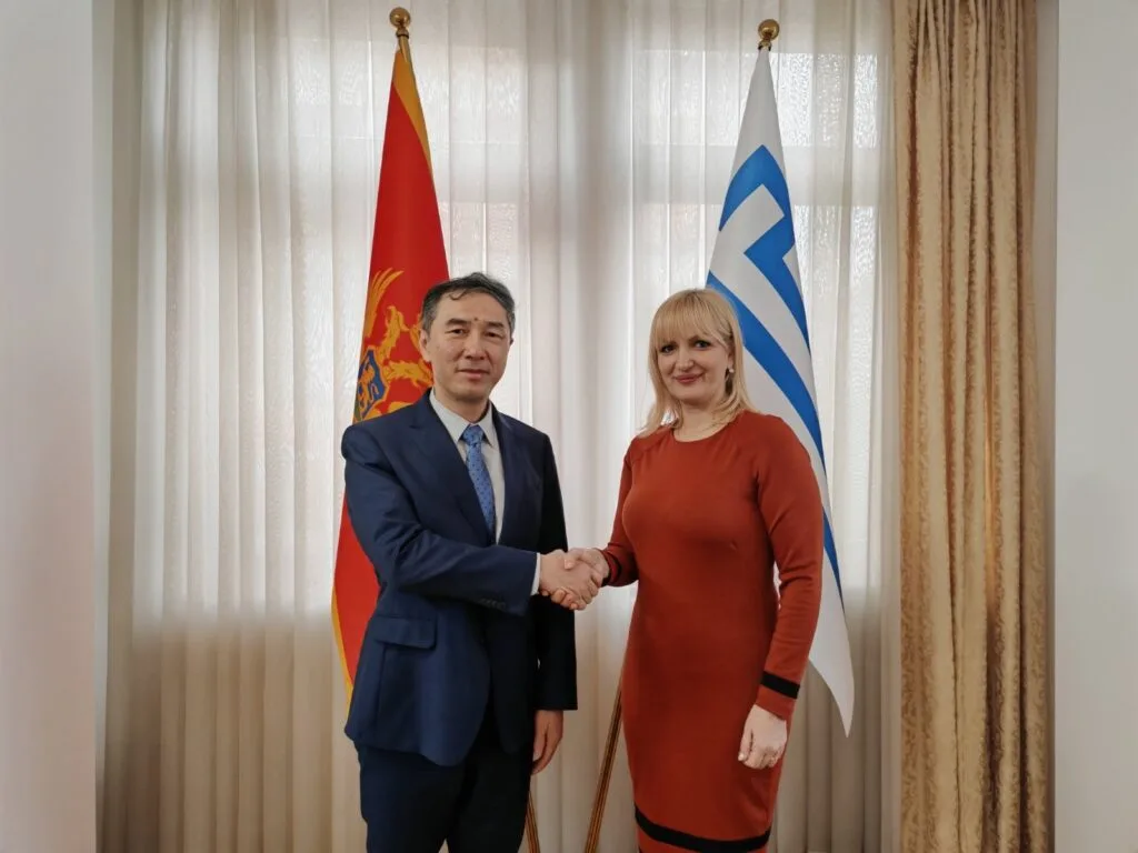 Borovinić Bojović sa ambasadorom Kine: Akcenat stavljen na sardnji u kulturi i obrazovanju