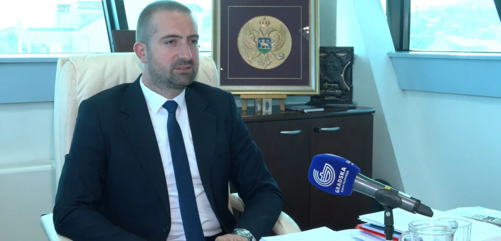 (VIDEO) Nišavić: Smanjenjem cijene vode prihodi Vodovoda bi bili manji za 1,2 miliona eura