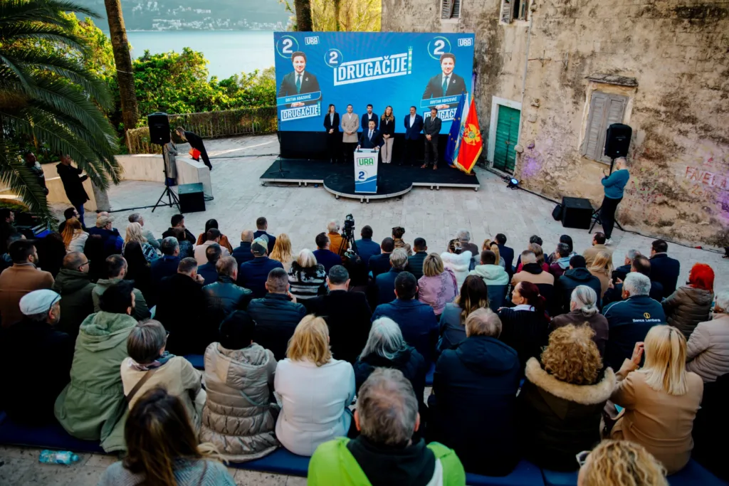 Krenula unutarstranačka trka: URA HN predložila Abazovića za predsjednika, a Novaković-Đurović, Vuković i Rađenovića za potpredsjednike