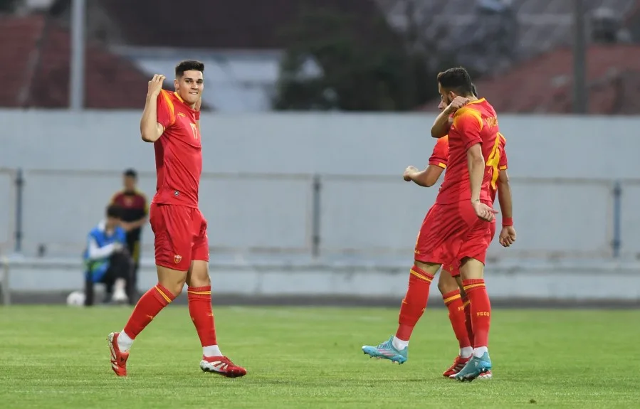 Crna Gora remizirala sa Jermenijom, blistali Adžić i Bulatović