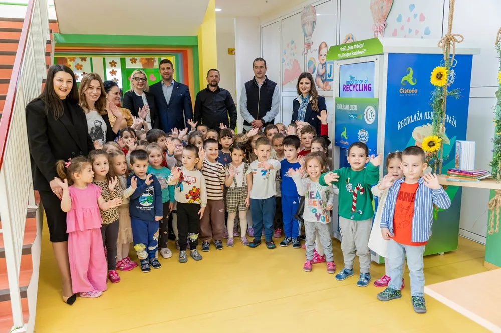 Čistoća d.o.o. dodijelila reciklomate školama i vrtićima u Podgorici