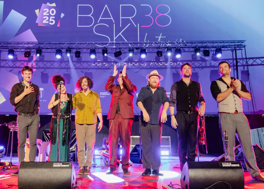 Početak Barskog ljetopisa obilježio atraktivan nastup “Barcelona Gipsy BalKan Orchestra“