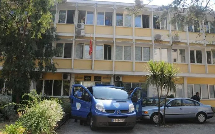 Kotrel i Anđela Vukadinović pušteni da se brane sa slobode