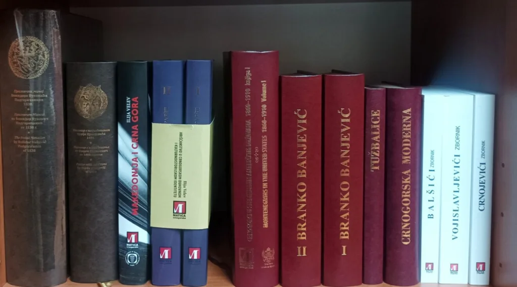 Matica crnogorska donirala knjige javnim, školskim i fakultetskim bibliotekama