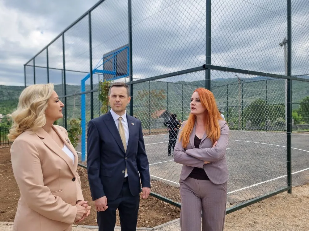 Završena adaptacija MZ “Ubli” u Kučima; Mujović: Konkretnim djelovanjem do razvoja ruralnih područja