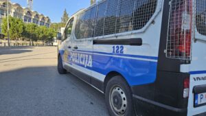 Utakmica između Budućnosti i Sutjeske bez incidenata: Navijač Sutjeske uhapšen zbog pokušaja da unese baklju