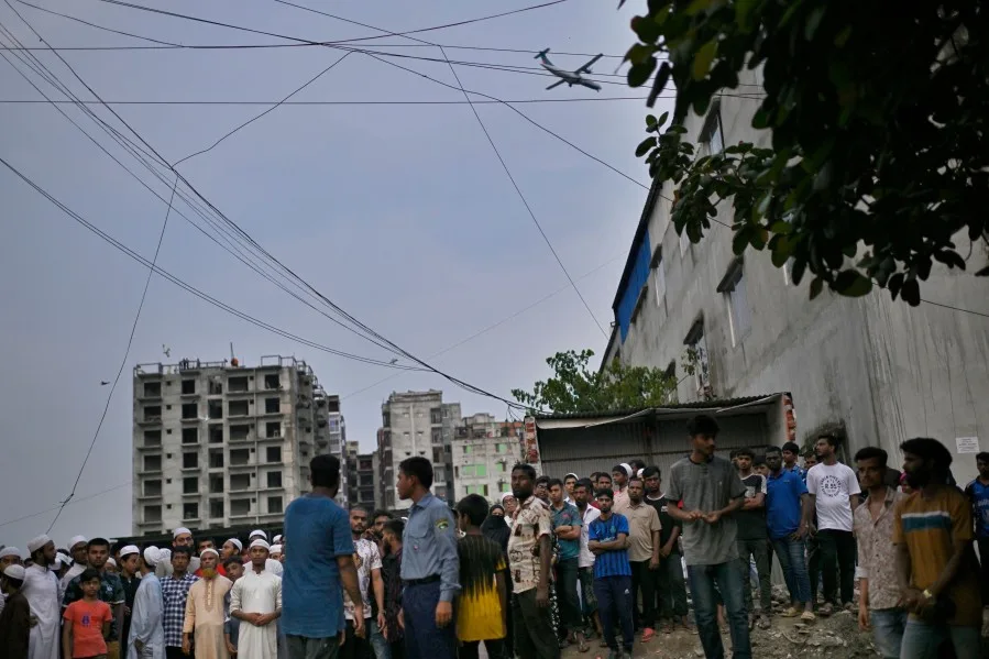 Vojni avion se srušio na školu u Bangladešu, najmanje 19 mrtvih