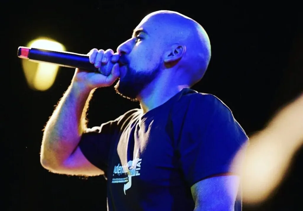 Tribina “Podgoričke priče”: Gost reper Marko Lubarda Random