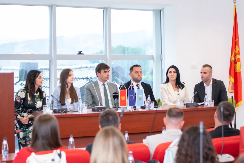 Održan Biznis Forum u Gusinju: Lokalne zajednice trebaju biti ključni partneri u privlačenju investicija