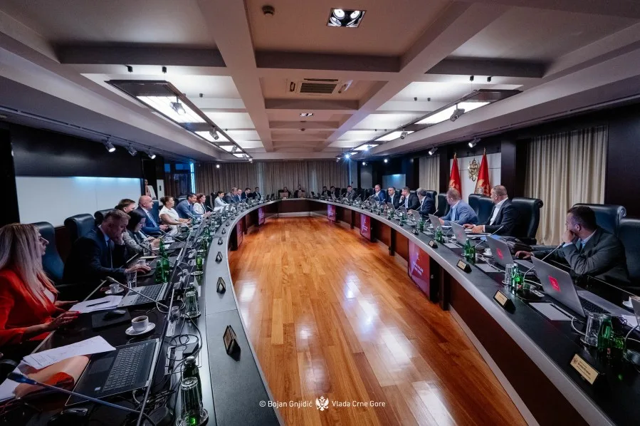 Vlada odgodila izjašnjenje o Odluci o upisu brucoša o trošku države na FCJK