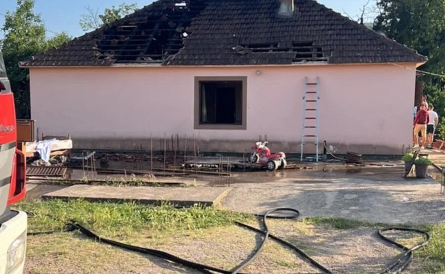 Gorjela kuća u Berima