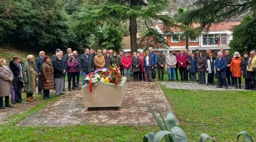 Delegacije SUBNOR-a i antifašista položile vijence u Lipcima i Škaljarima