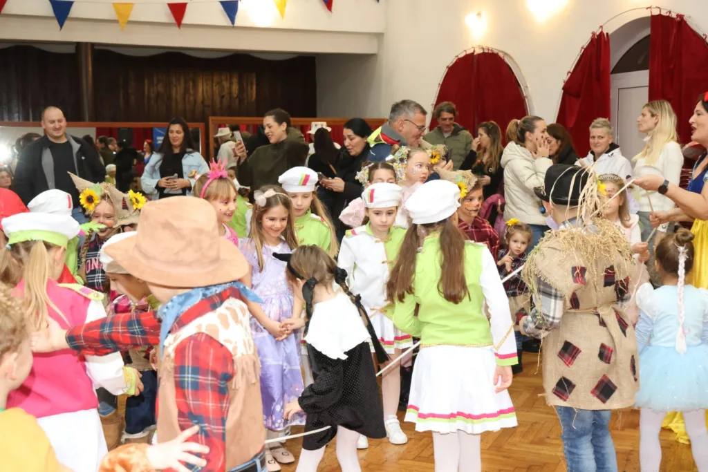 Kotor u karnevalskom duhu