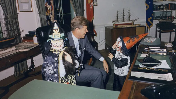 Za Kenedijev gliser 75.000 dolara na aukciji