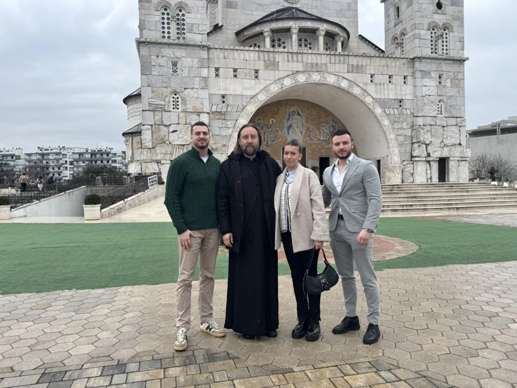 Mladi PNP-a donirali hranu Narodnoj kuhinji Mitropolije crnogorsko primorske