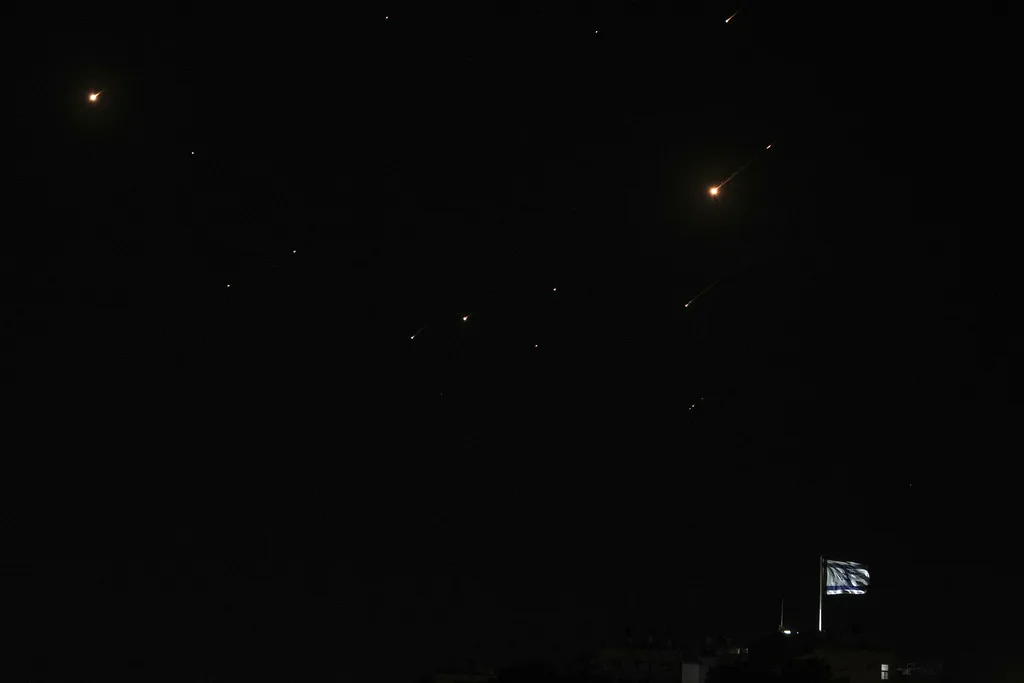 Iran upravo ispalio balističke projektile prema Izraelu, eksplozija u Tel Avivu