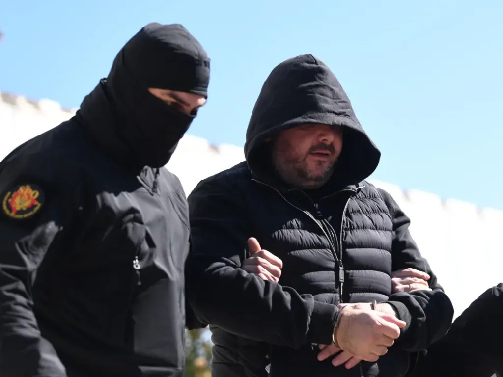 Inspektor Granične policije i još dvoje uhapšenih iz kriminalne grupe: Primali mito i gradili za kavčane