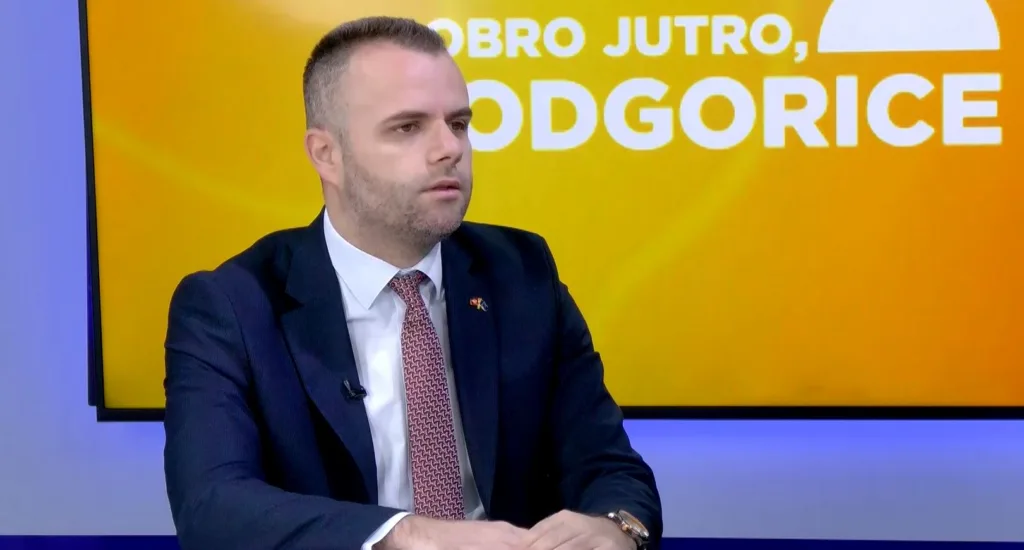 Omeragić: Vraćam novinarsku nagradu koju mi je 2019. dodijelilo Udruženje novinara CG