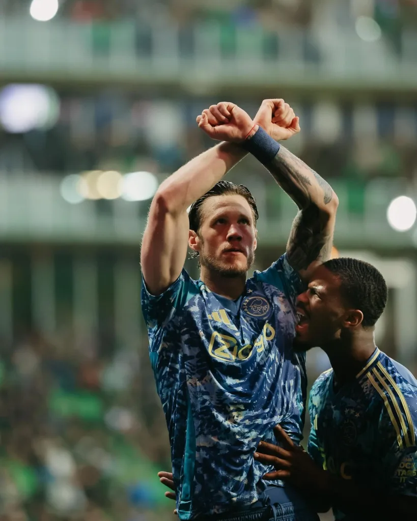 “Samoubistvo” Ajaksa: “Kopljanici” sa igračem više ispustili pobjedu u 100. minutu, PSV lider uoči posljednjeg kola